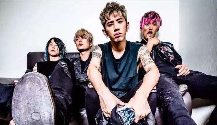 他们号称‘日版*月天五**‘人气爆棚曾吸引艾薇儿合作你听过吗？