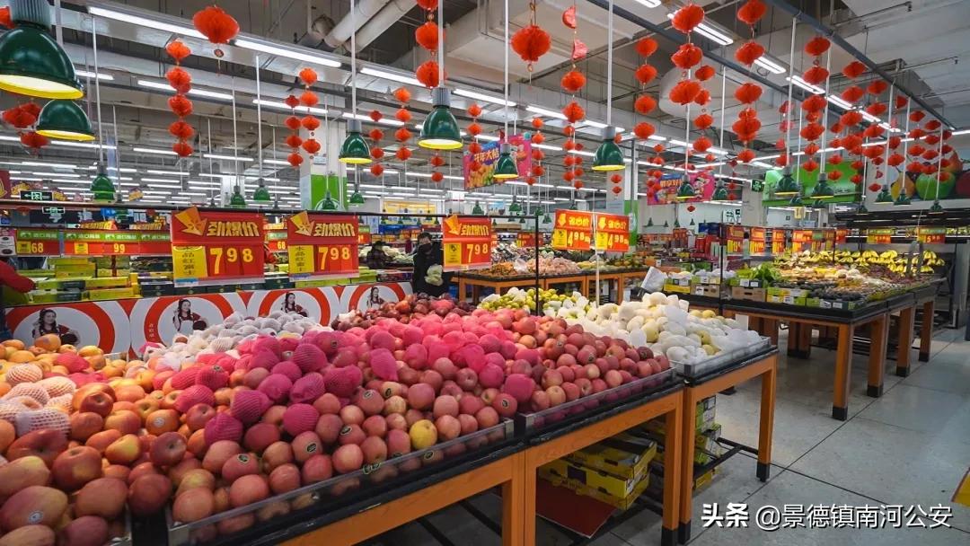 疫情之下纪实摄影,疫情镜头下的生活瞬间