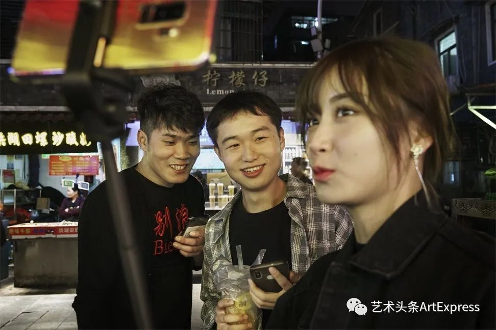 网红女主播恋爱,女主播以谈恋爱的名义要钱