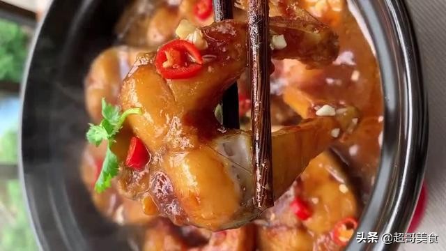 砂锅草鱼的做法简单又好吃视频,砂锅炖草鱼豆腐最简单的做法