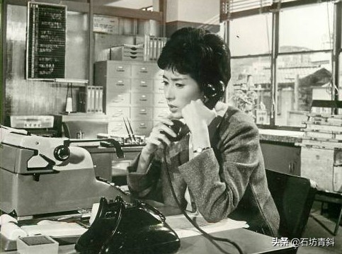 《情迷意乱》多情小叔和美丽嫂子的秘密悲伤中的强颜欢笑最寂寞