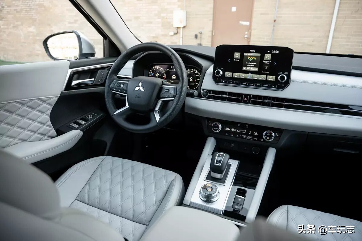 2021款三菱欧蓝德改款后,2020款三菱欧蓝德有哪些改变