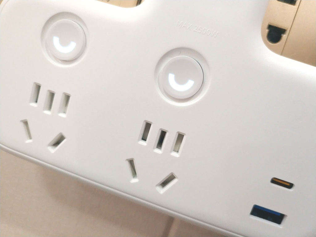 让用电变得安全还便利:aigo国民好物转换器体验