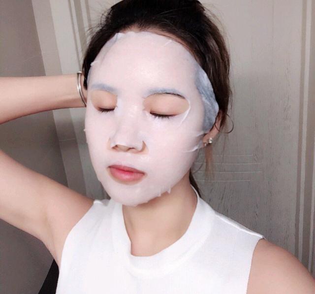 如何收缩脸部毛孔粗大的方法,脸毛孔粗大收缩毛孔最有效的方法