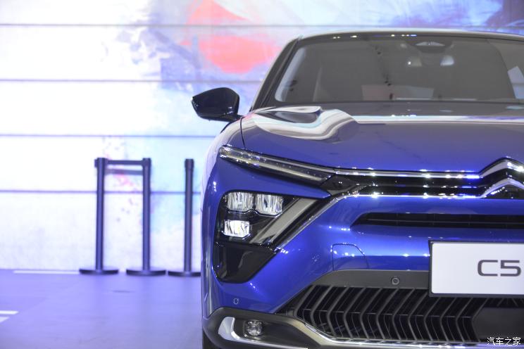 雪铁龙凡尔赛c5x最帅造型,新款雪铁龙凡尔赛c5x享不凡