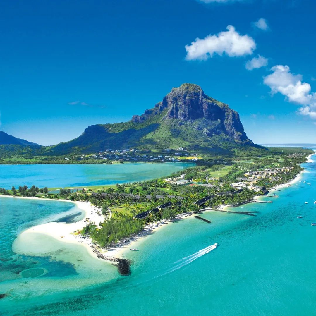 全球最适合蜜月旅行十大海岛,十大海岛度假胜地