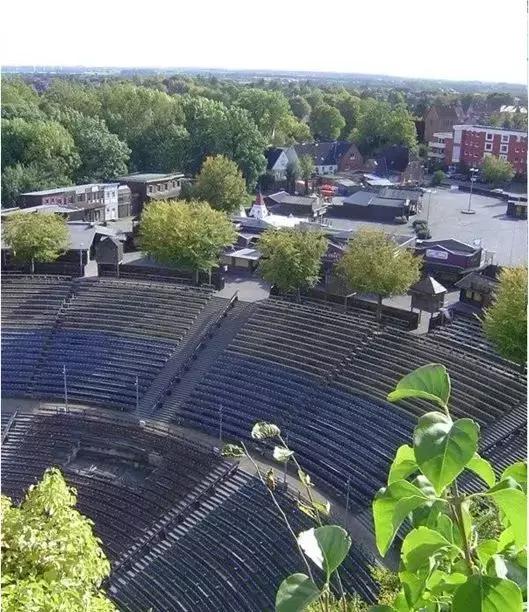 闀滃ご涓嬬殑寰峰啗,鍟嗗懆涓撴爮