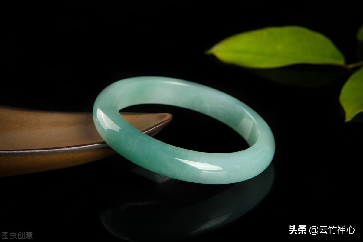 b+c货翡翠鉴别特征,染色翡翠是b货还是c货