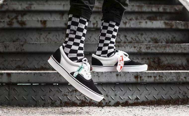 怎么辨别vans经典款鞋子真假,怎么区分真假vans经典款