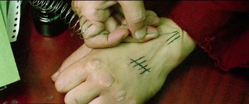 女生单独喝醉就活该被凌辱?没想到这美人,转型第一部就R级尺度