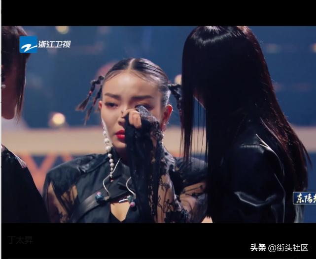 vava回应丁太昇犀利点评,丁太昇怼哭vava引起说唱圈群攻