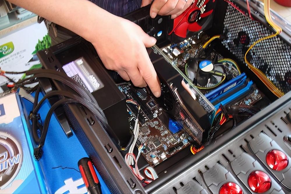 不会安装电脑怎么办,不会用电脑怎么安装系统