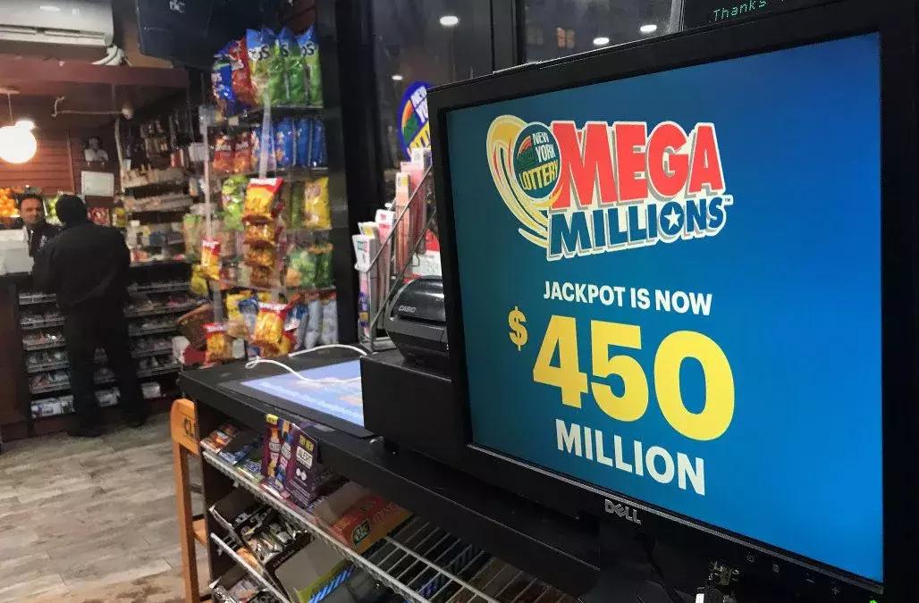 美国数学天才买彩票中2179万,美国一彩民花2美元买彩票中10.8亿