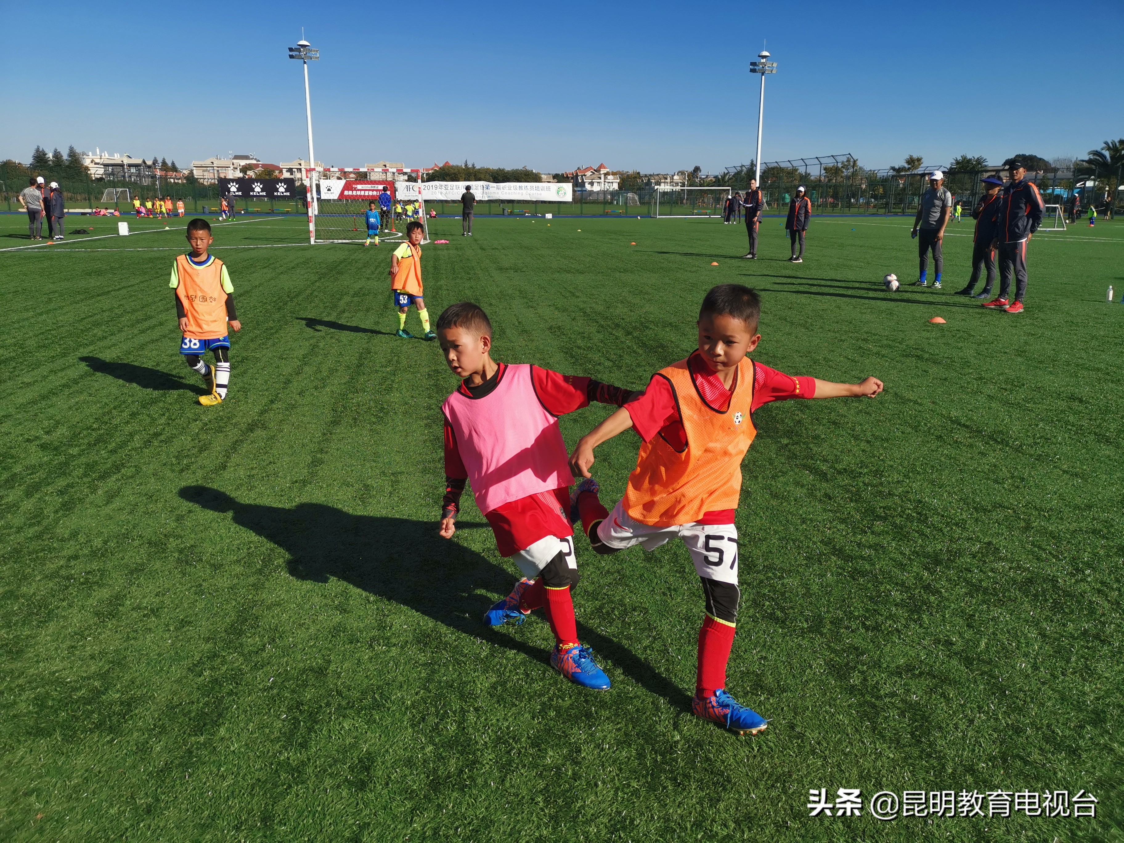 满天星校园足球训练营,全国青少年足球满天星训练营