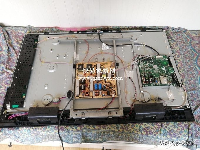 tcl电视白屏修复步骤图,tcl液晶电视屏幕黑怎么解决