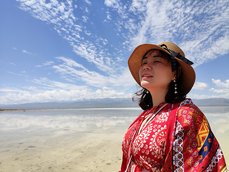 茶卡盐湖天空之镜离青海湖多远,大西北茶卡盐湖翡翠湖