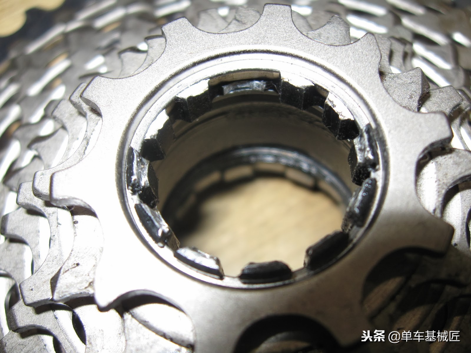 如何拆卸sram飞轮,sram的飞轮坏了能修吗