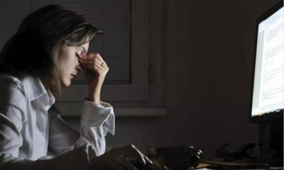 拒绝熬夜,防止脱发,怎样把熬夜脱发的伤害降到最低?