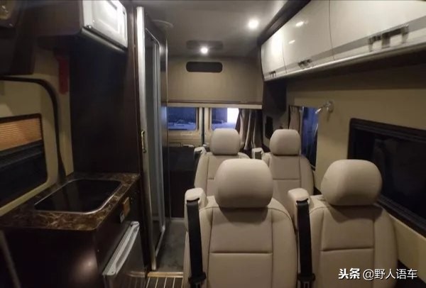 东风御风长轴b型旅居房车,东风御风短轴低顶旅居房车10万