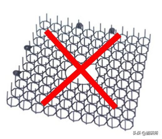 有猫的家庭如何清理电脑,有猫咪家庭床铺怎么隔绝猫毛