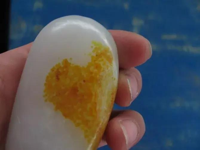 和田玉简单辨别真假方法,和田玉真假辨别最简单方法