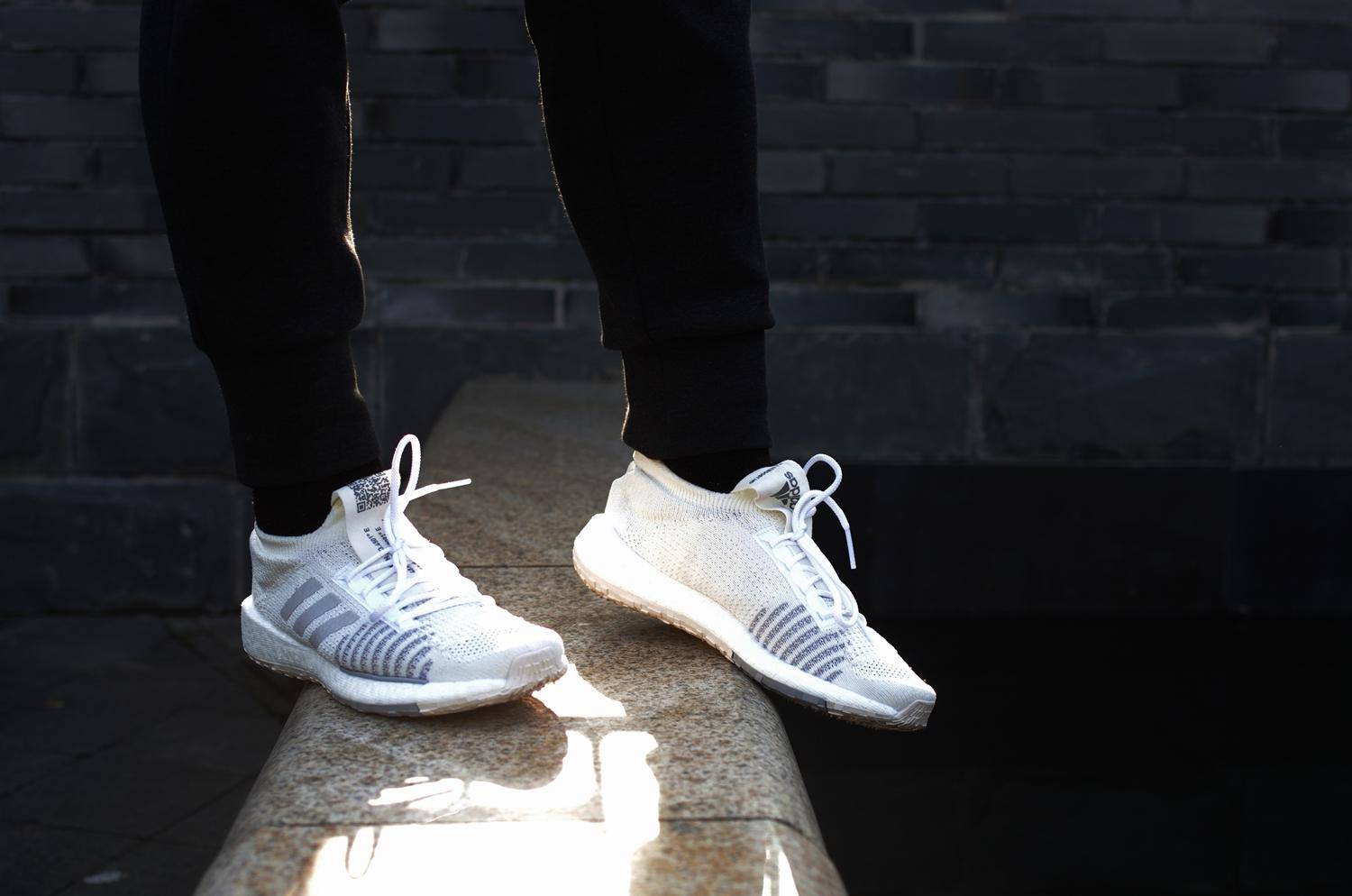 阿迪达斯boost哪款比较好,阿迪达斯boost系列基础款