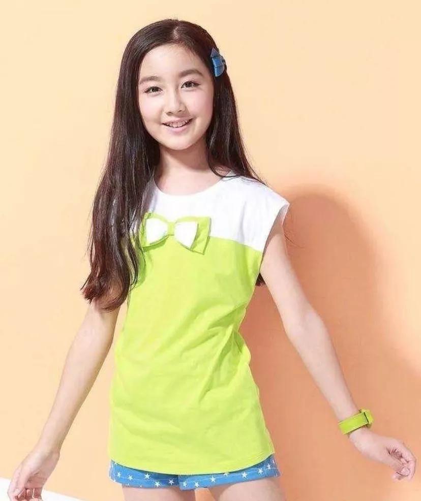 还记得“点读机女孩”吗？8岁走红，13岁被网暴，如今长成这样