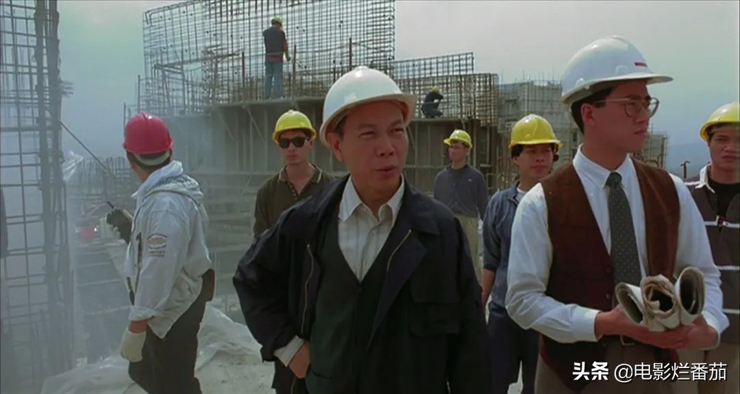 一急之下炒掉导演自己来,成龙在放火烧掉整条街后,电影终于大卖