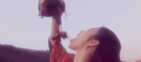 豪门乖女不婚生子，四婚亲妈帅过女神继母，港岛名媛都这么酷吗？