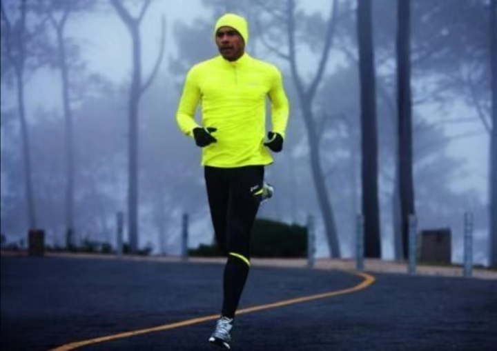 长期久坐腰部无力怎么办,久坐久躺低头玩手机做什么锻炼