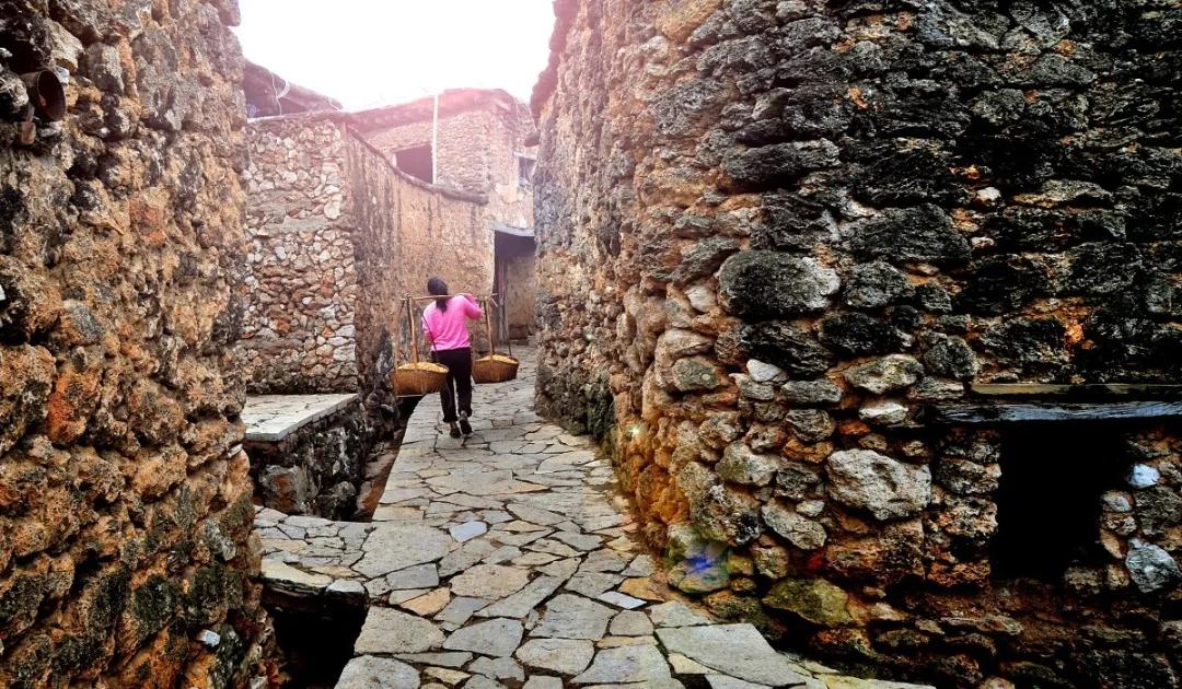 走进深山看美景,走进深山看大山里的风景