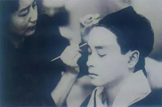 为什么我们会怀念2020年,我们为什么会怀念张国荣