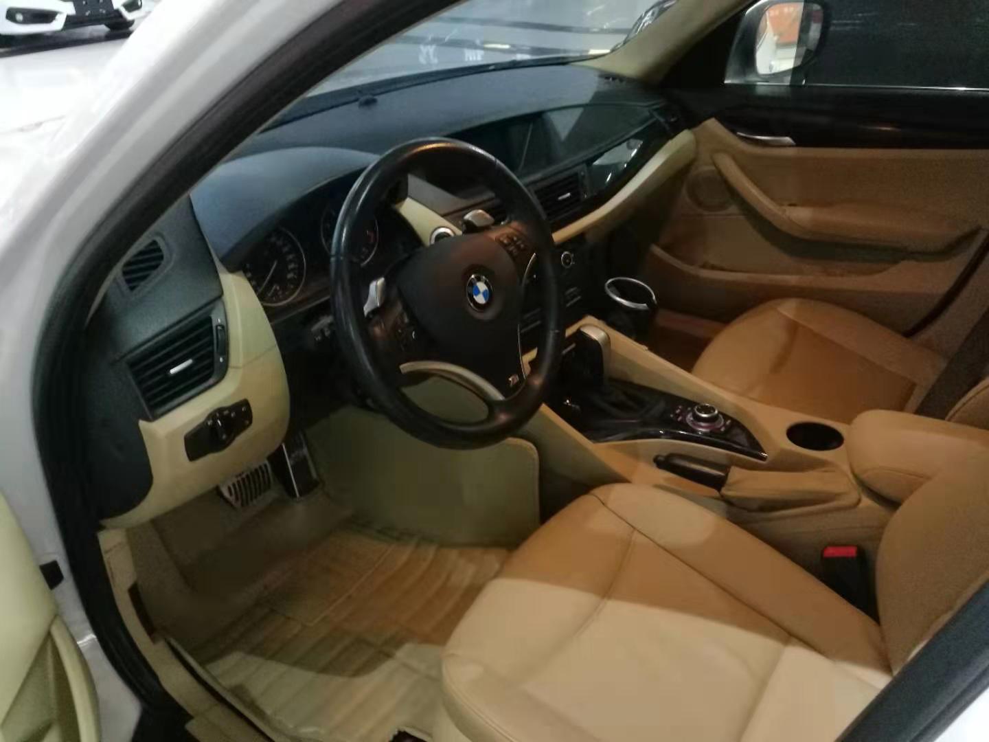 老款宝马x1直列六缸,2.0t宝马x1三缸10万公里后的感受