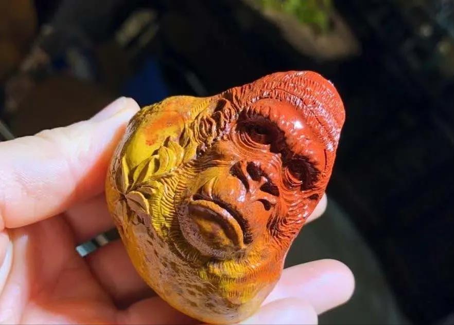 欣赏一下金丝玉的美吧,金丝玉晶莹剔透