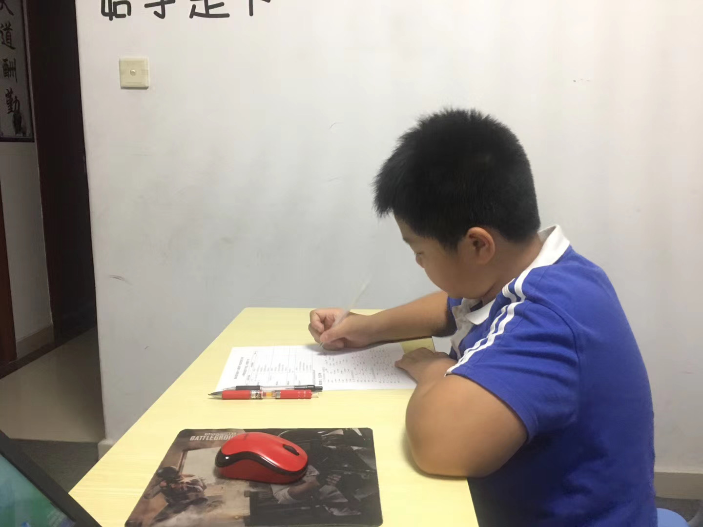 青春期女儿偷拿家人东西怎么办,青春期女儿偷拿妈妈化妆品