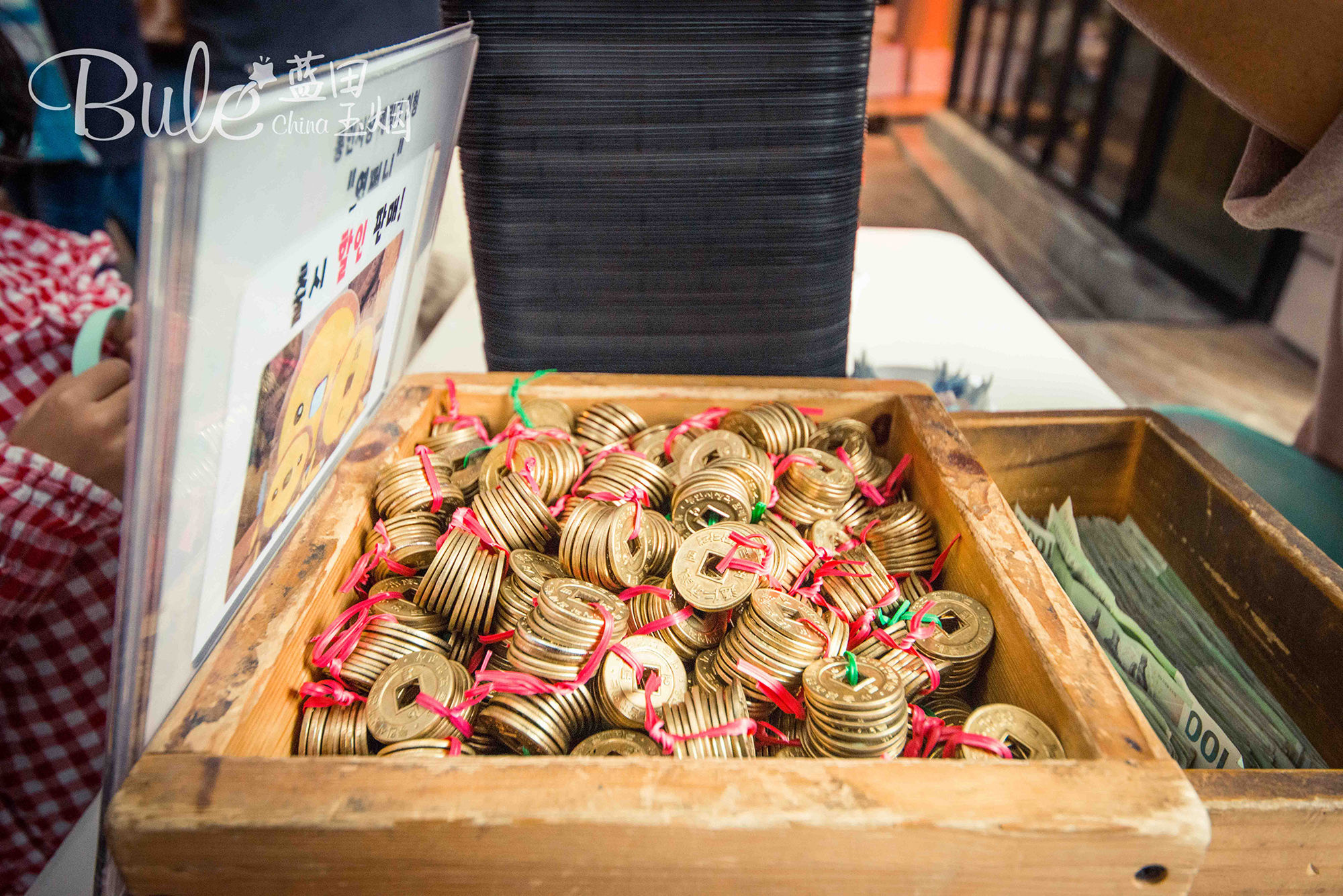 韩国首尔古代美食市场,韩国古代铜钱买饭