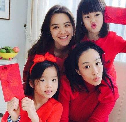 53岁钟丽缇被催生疑陷感情危机,49岁钟丽缇被婆婆逼到哭