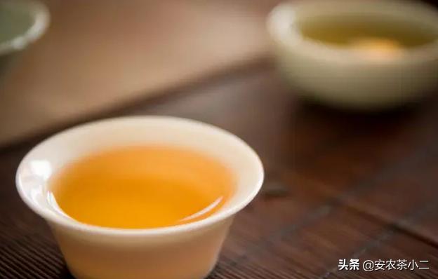 怎样辨别生普洱茶饼的好坏,如何辨别小青柑普洱茶的好坏