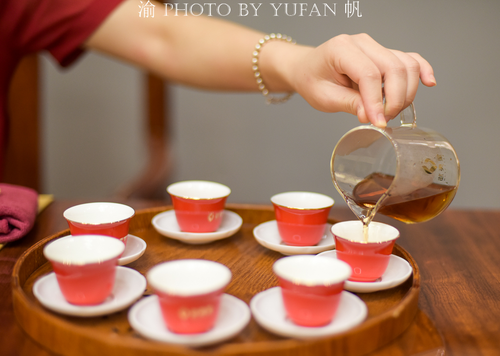 武夷山的茶女,并不是你想象的那样,她们活在茶中,以茶为乐