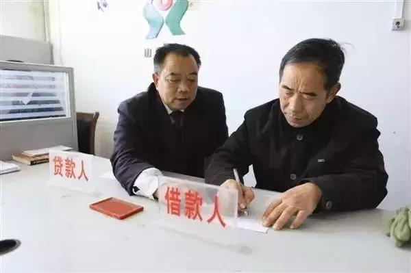 信贷人员心酸,哪一瞬间让人感到心寒