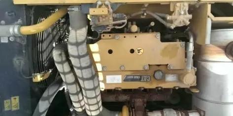 如何鉴别二手卡特挖掘机,二手卡特320d挖掘机多少钱一台