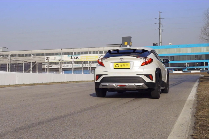 丰田c-hr测试视频,丰田c-hr能上绿牌吗