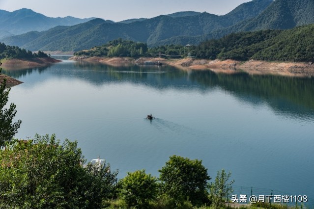 有一个一脚踏三省的县城,一脚踏三省的一个小镇