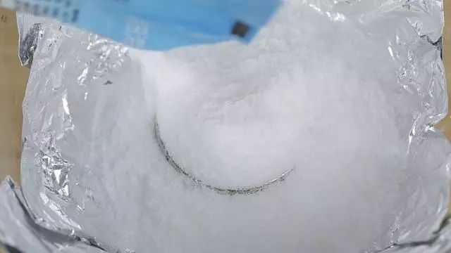 不用锡纸洗银首饰,快速清洗银首饰的方法