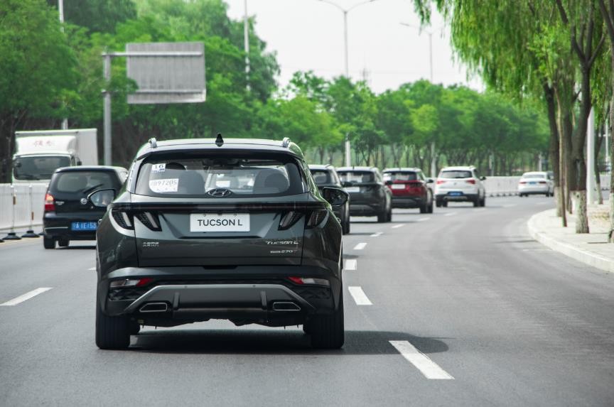 试驾第五代途胜l混动版,第五代途胜l的干式双离合怎么样