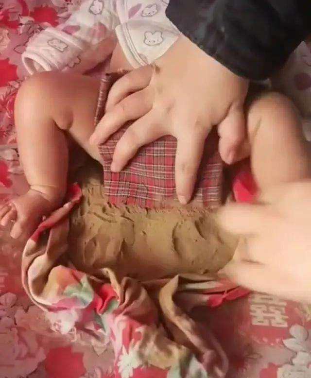 宝妈分享做尿布兜,自制宝宝尿兜