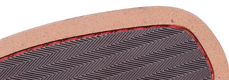 皮鞋是每个男人必备的单品,皮鞋是一个成熟男士的必备鞋