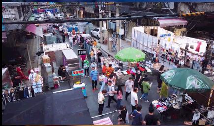 地摊致富秘籍截图,女老板卖菜生意好的秘诀