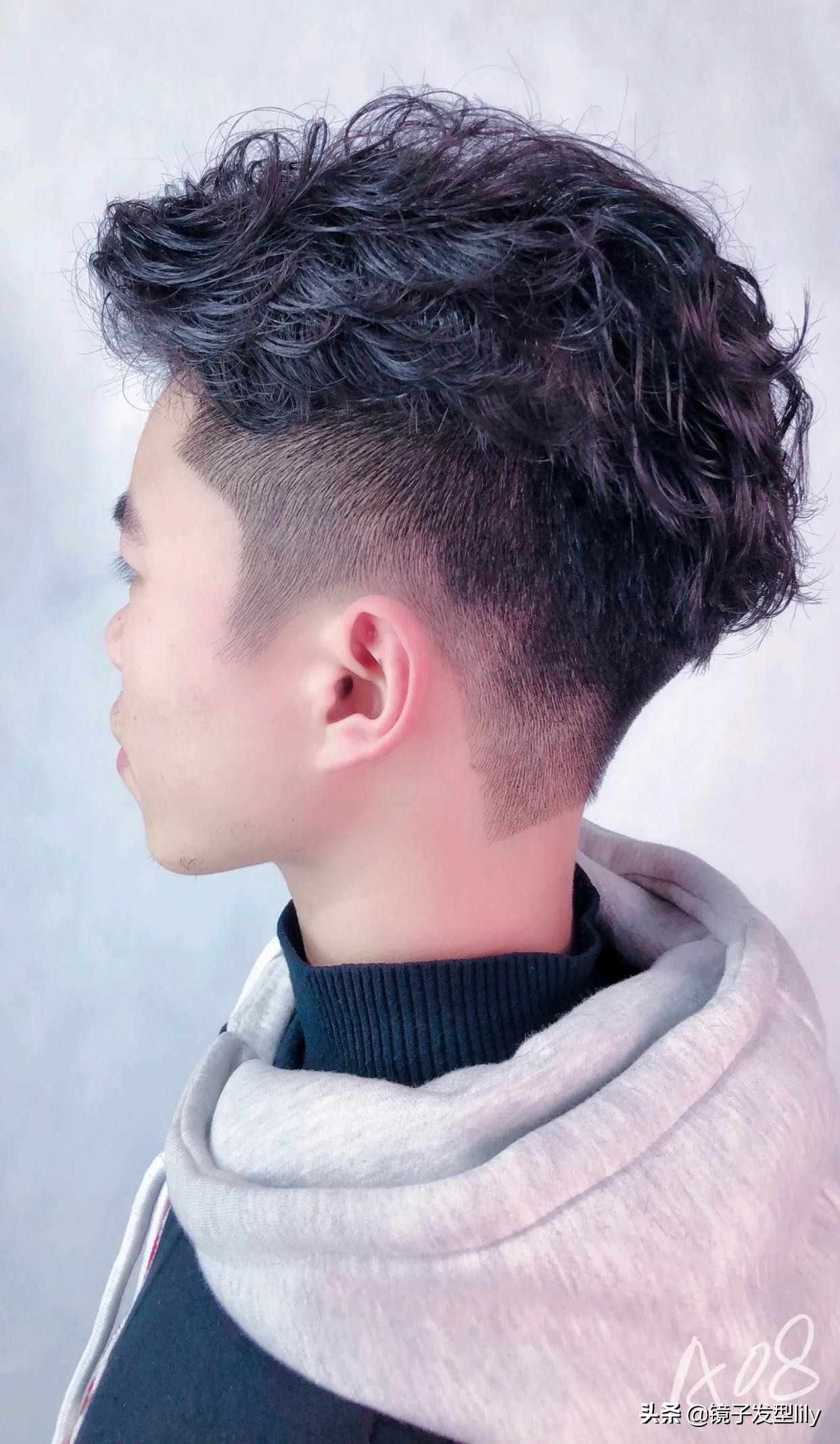 今年最流行的男发纹理烫钢铁烫,今年流行的男士发型韩式纹理烫