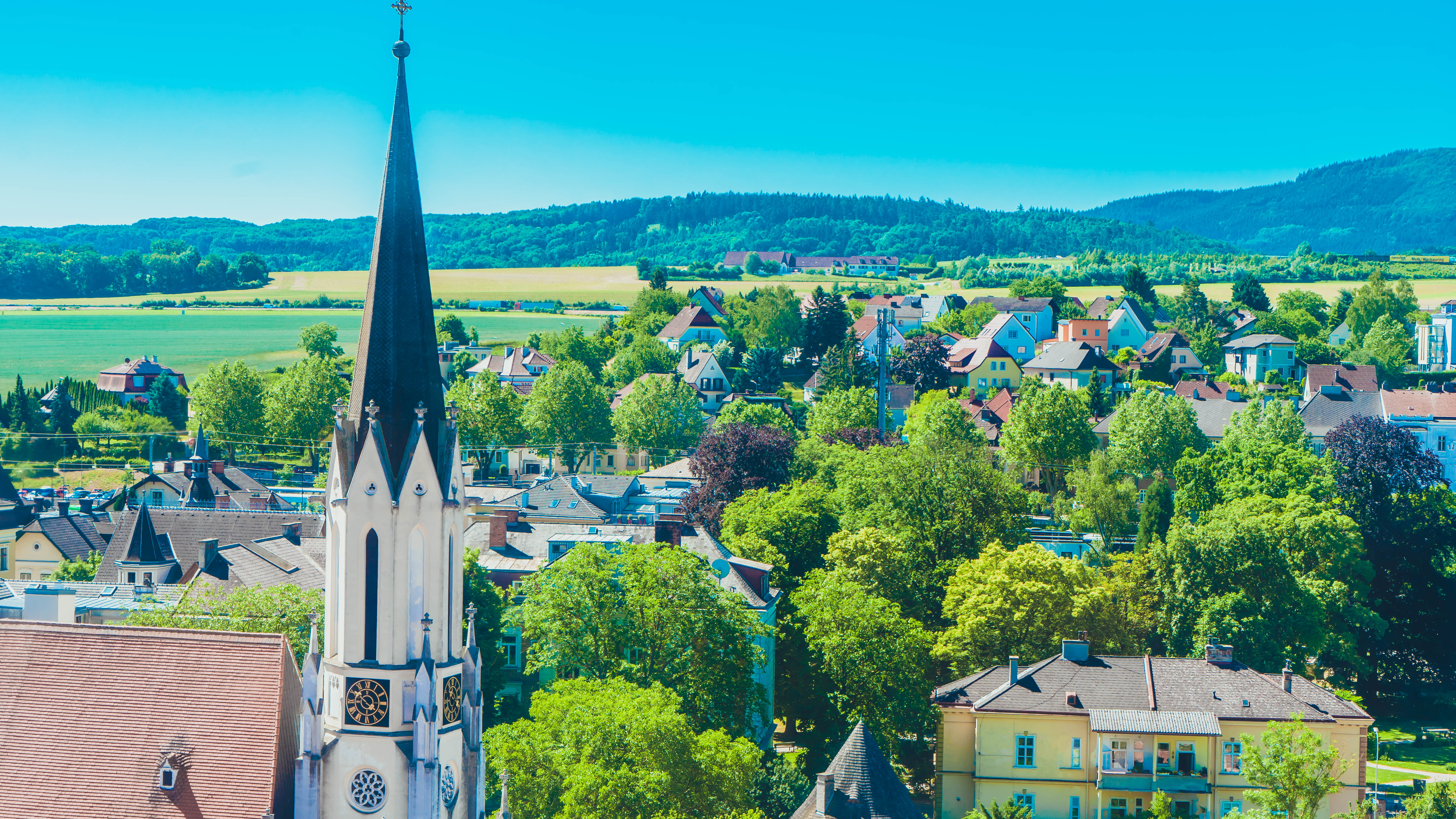 世界上最大的女性修道院,世界上第一座修道院是谁建立的